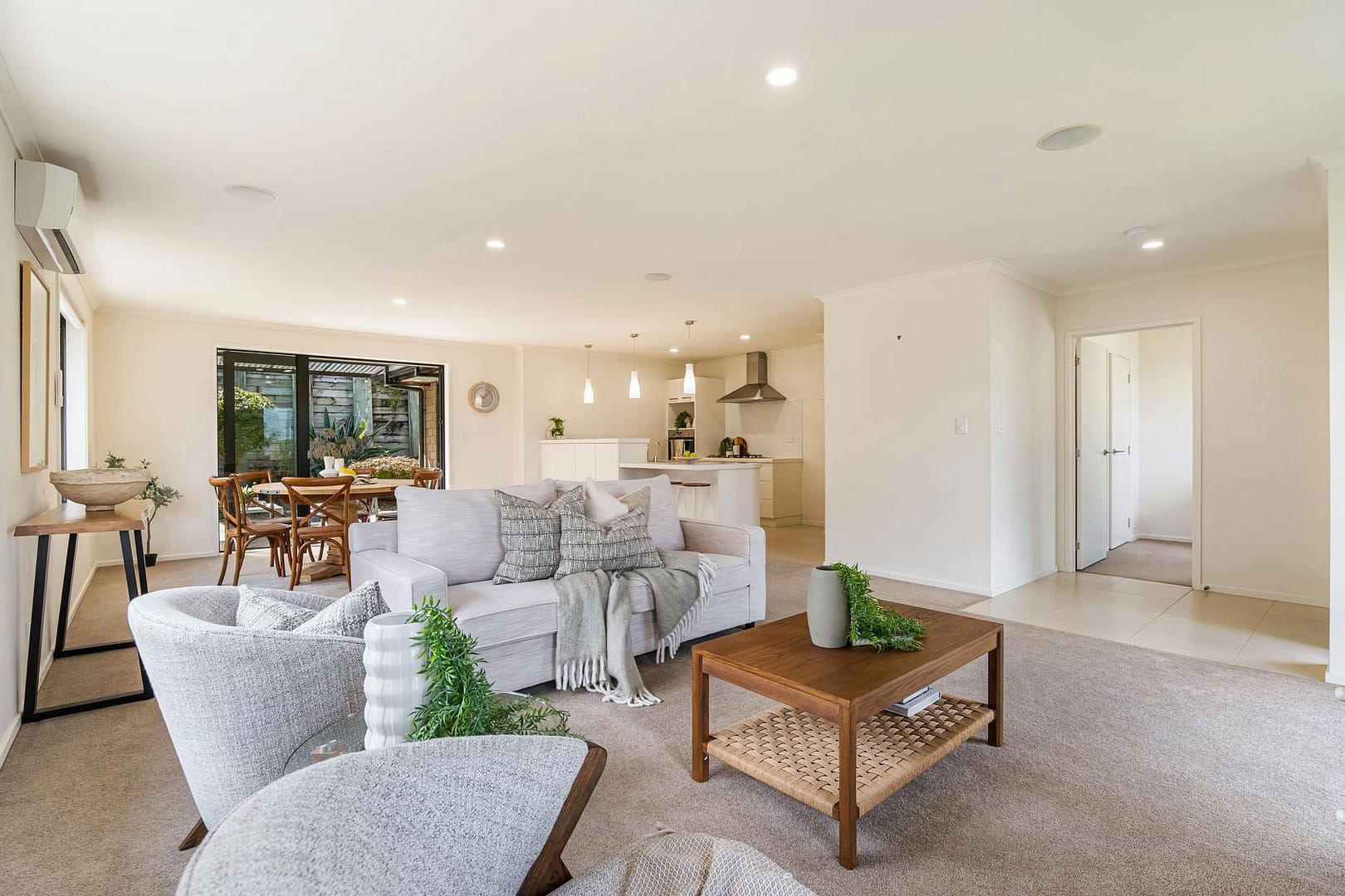 Cannon Street – Red Beach